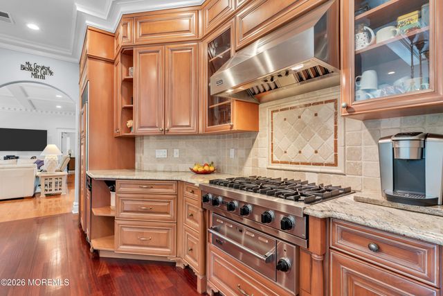 600 Little Silver Point Road, Little Silver, NJ 07739