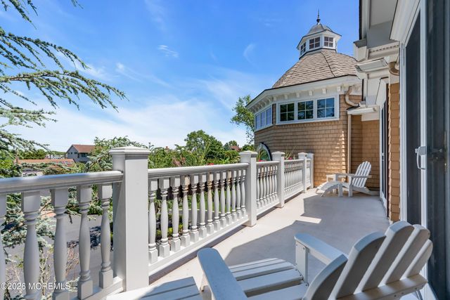 600 Little Silver Point Road, Little Silver, NJ 07739