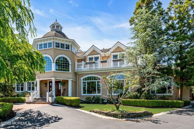 600 Little Silver Point Road, Little Silver, NJ 07739