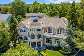 600 Little Silver Point Road, Little Silver, NJ 07739