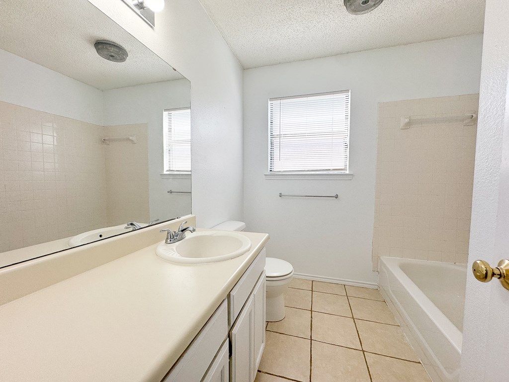 Image 21 of property listing at 1242 Tres Rios Dr, San Angelo, TX 76903