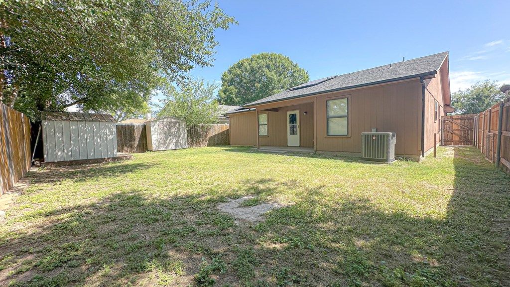 Image 25 of property listing at 1242 Tres Rios Dr, San Angelo, TX 76903