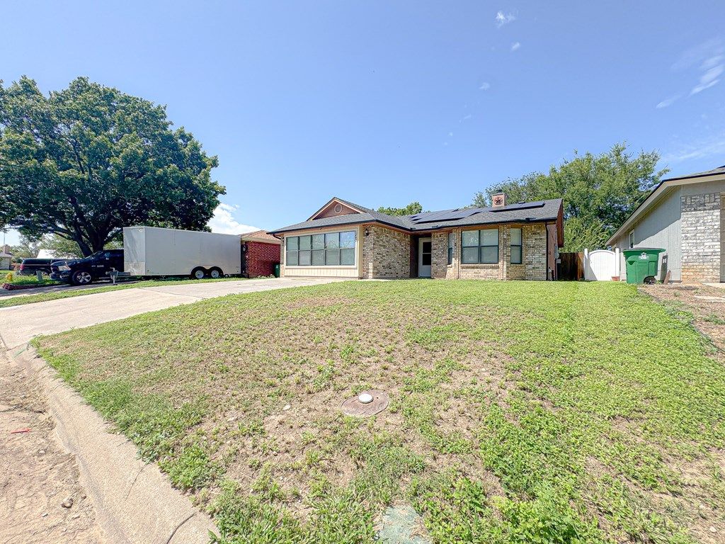 Image 3 of property listing at 1242 Tres Rios Dr, San Angelo, TX 76903