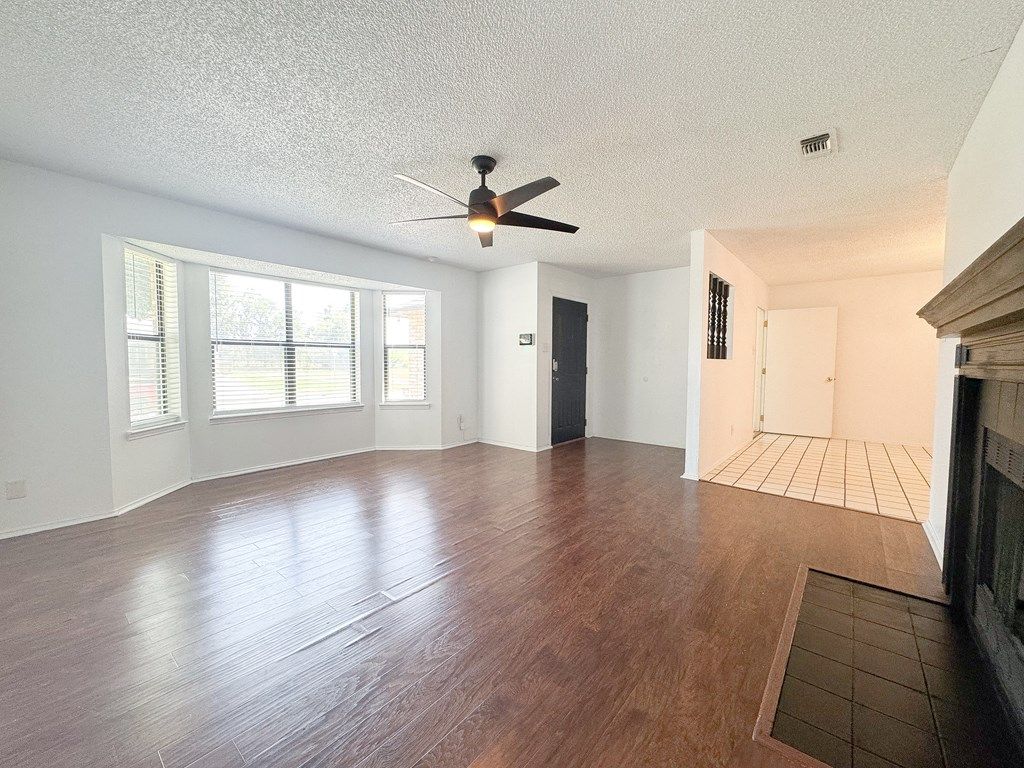 Image 5 of property listing at 1242 Tres Rios Dr, San Angelo, TX 76903