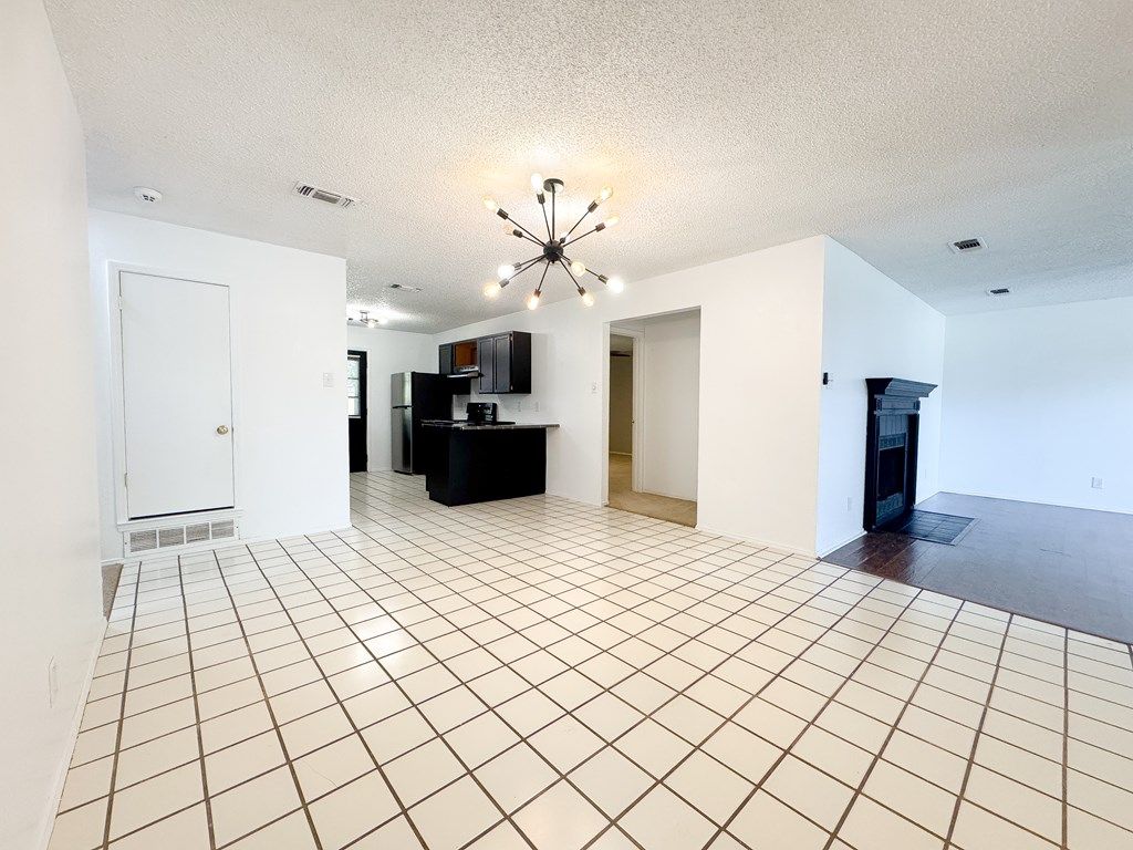 Image 8 of property listing at 1242 Tres Rios Dr, San Angelo, TX 76903