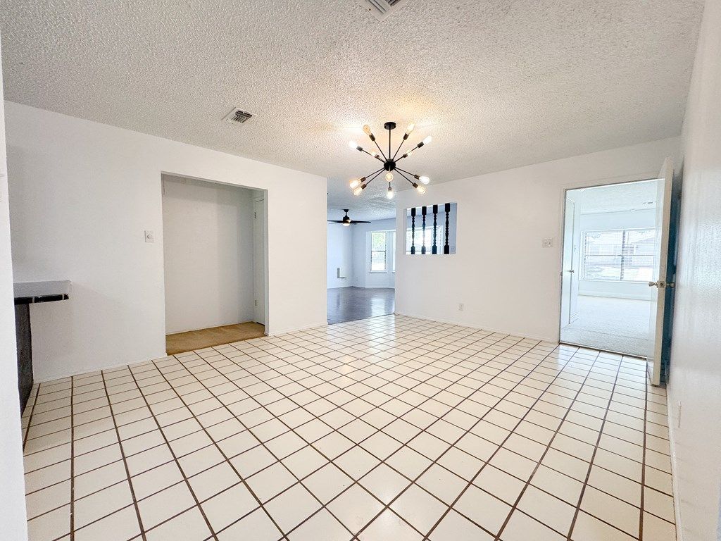 Image 9 of property listing at 1242 Tres Rios Dr, San Angelo, TX 76903