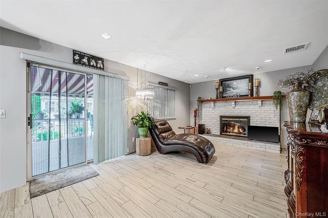 2 Barbara Anne Street, Manorville, NY 11949