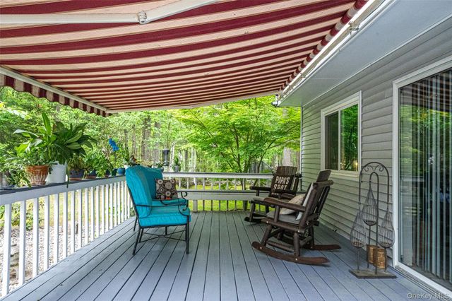 2 Barbara Anne Street, Manorville, NY 11949