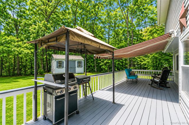 2 Barbara Anne Street, Manorville, NY 11949