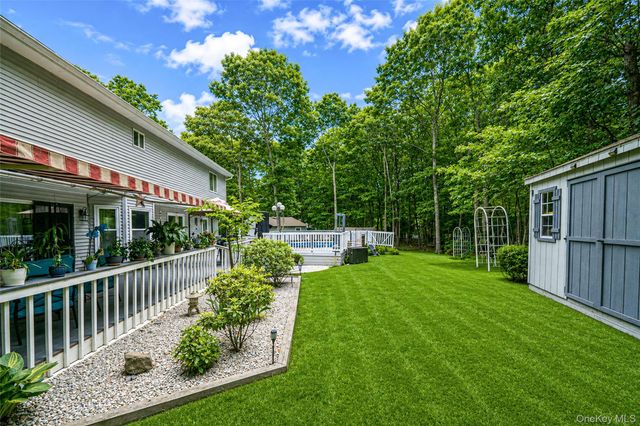 2 Barbara Anne Street, Manorville, NY 11949