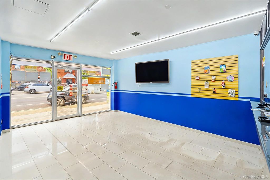 98-07 37th Avenue, Corona, NY 11368 — photo 4