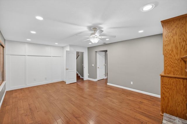 8758 Freesia Dr, Elk Grove, CA 95624