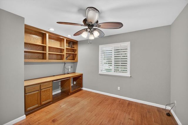 8758 Freesia Dr, Elk Grove, CA 95624