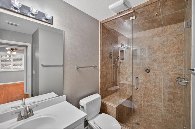 8758 Freesia Dr, Elk Grove, CA 95624