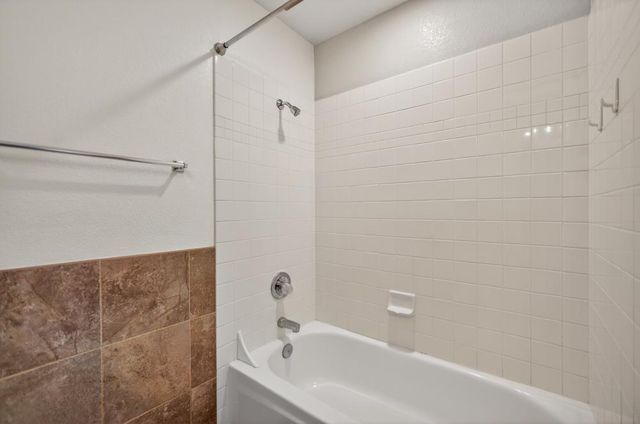 8758 Freesia Dr, Elk Grove, CA 95624