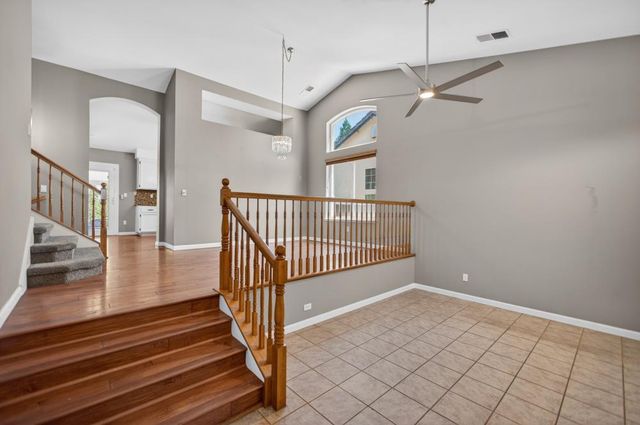 8758 Freesia Dr, Elk Grove, CA 95624