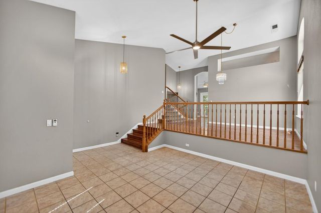 8758 Freesia Dr, Elk Grove, CA 95624