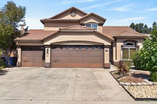 8758 Freesia Dr, Elk Grove, CA 95624