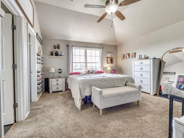 625 SW 38th Place, Moore, OK 73160