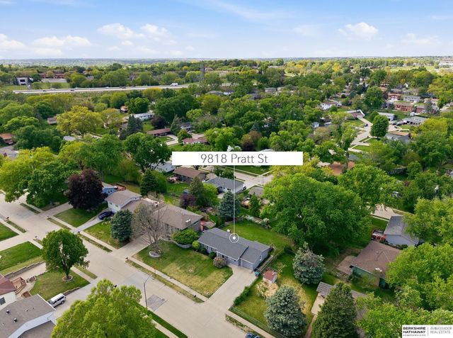9818 Pratt Street, Omaha, NE 68134