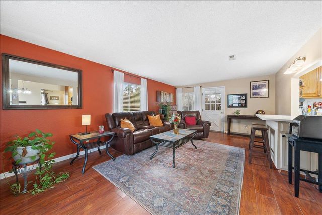 5733 Mesa Verde Cir, Rocklin, CA 95677