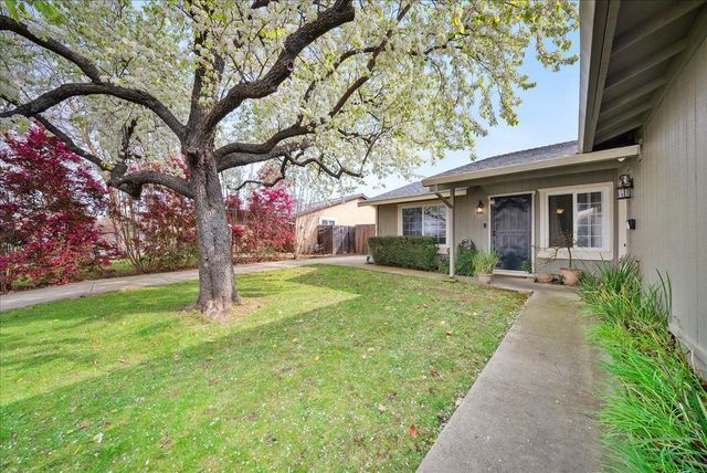 5733 Mesa Verde Cir, Rocklin, CA 95677