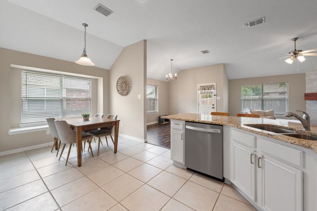 3205 Chesington Drive, Fort Worth, TX 76137
