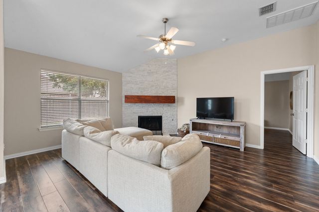 3205 Chesington Drive, Fort Worth, TX 76137