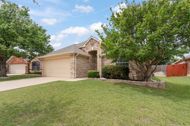 3205 Chesington Drive, Fort Worth, TX 76137