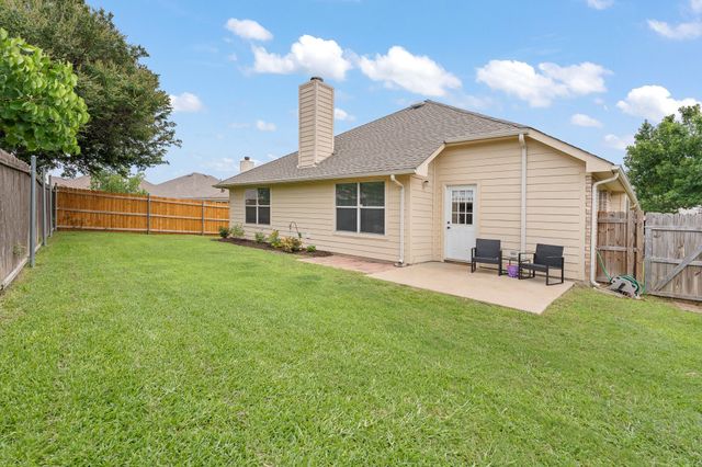 3205 Chesington Drive, Fort Worth, TX 76137
