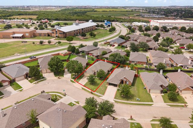 3205 Chesington Drive, Fort Worth, TX 76137