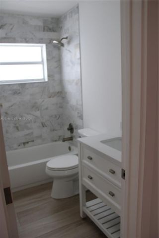 3827 SW 88 COURT A, Miami, FL 33165