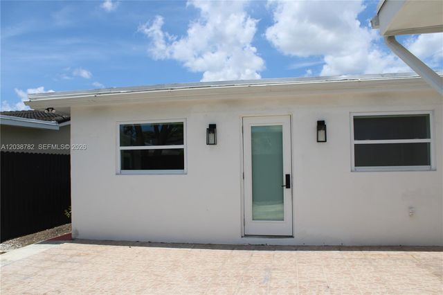 3827 SW 88 COURT A, Miami, FL 33165