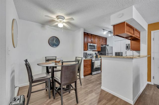 5600 DEVONBRIAR WAY N203, Orlando, FL 32822