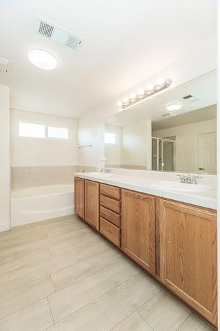 2721 Holland Avenue, Clovis, CA 93611