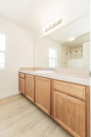 2721 Holland Avenue, Clovis, CA 93611