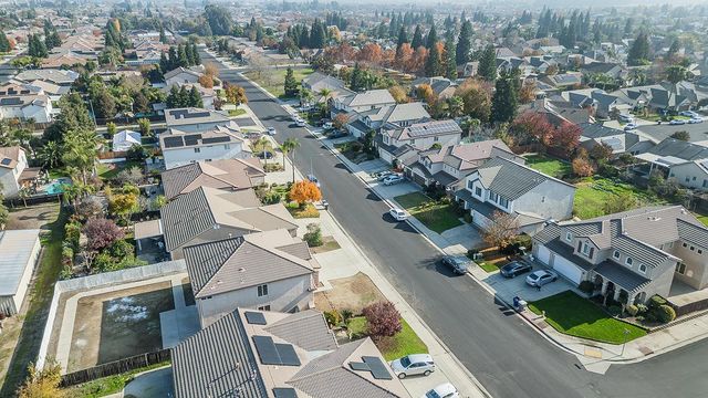 2721 Holland Avenue, Clovis, CA 93611