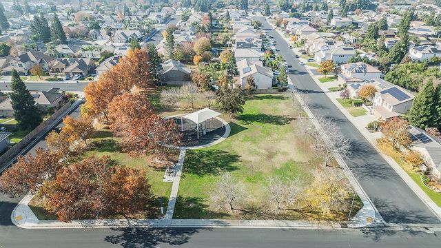 2721 Holland Avenue, Clovis, CA 93611