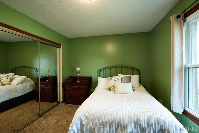 2925 Westborough Drive, St Charles, MO 63301