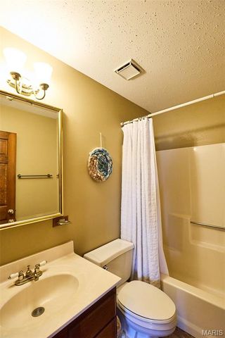 2925 Westborough Drive, St Charles, MO 63301