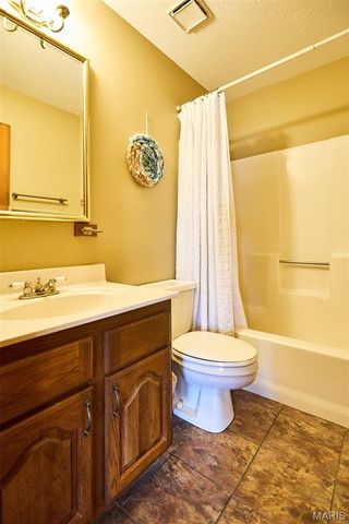 2925 Westborough Drive, St Charles, MO 63301