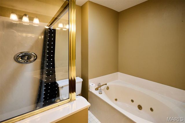 2925 Westborough Drive, St Charles, MO 63301