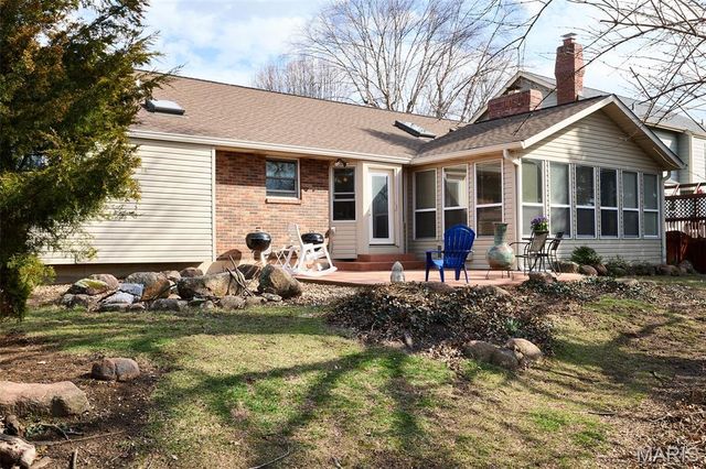 2925 Westborough Drive, St Charles, MO 63301