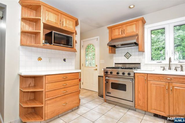 362 Cornell Street, Wyckoff, NJ 07481