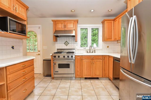 362 Cornell Street, Wyckoff, NJ 07481