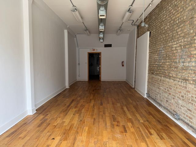 5237 N Damen Avenue, Chicago, IL 60625