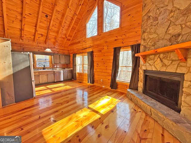 571 Jones Creek Road, Ellijay, GA 30540