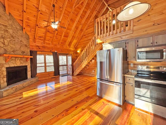 571 Jones Creek Road, Ellijay, GA 30540