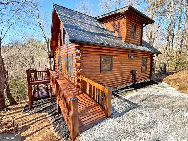 571 Jones Creek Road, Ellijay, GA 30540