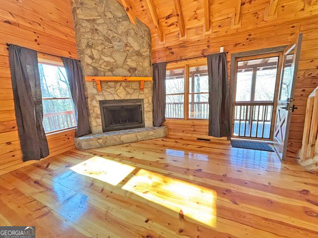 571 Jones Creek Road, Ellijay, GA 30540